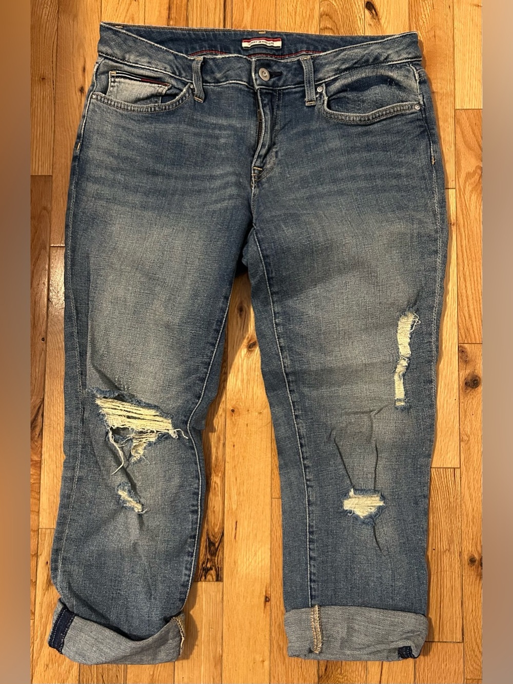 Women’s Distressed Blue Denim capris